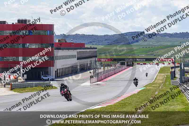 cadwell no limits trackday;cadwell park;cadwell park photographs;cadwell trackday photographs;enduro digital images;event digital images;eventdigitalimages;navarra;no limits trackdays;peter wileman photography;racing digital images;trackday digital images;trackday photos